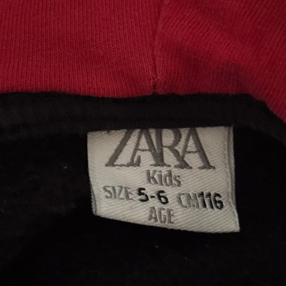 Zara Kids Peanuts Snoopy Hoodie Size 5/6 Black Red All Over Print Pullover